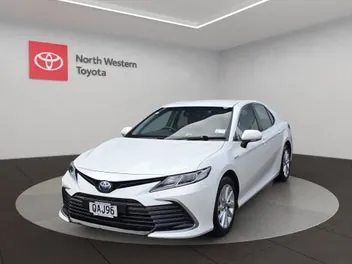 Toyota Camry 2023 photo 2