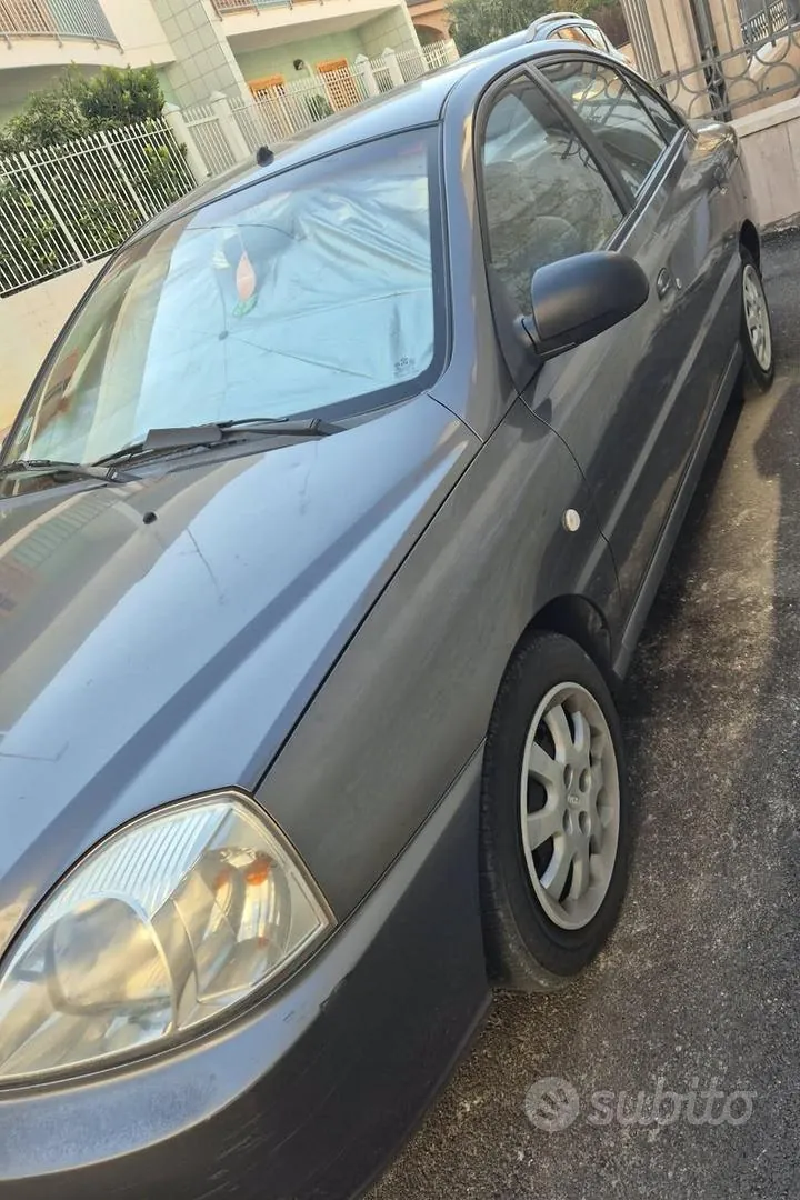 Kia Rio 2003 photo 4