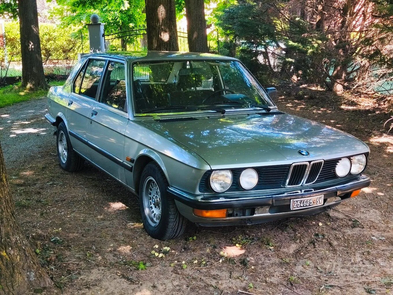 BMW 518