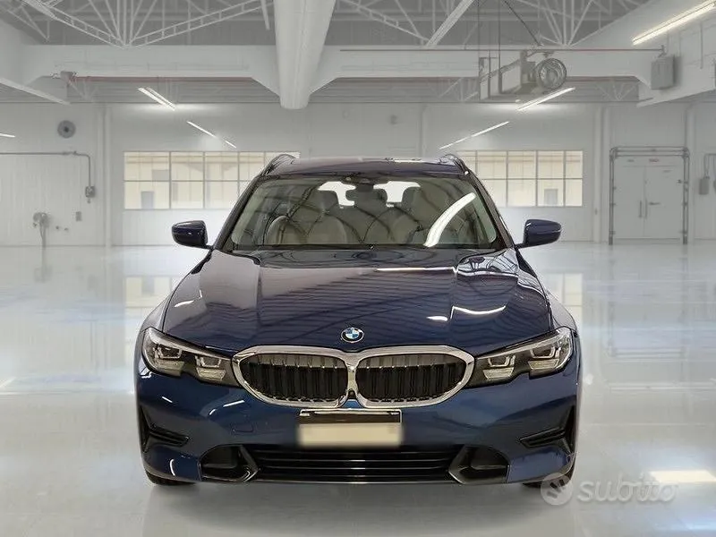 BMW 320 2021 photo 2
