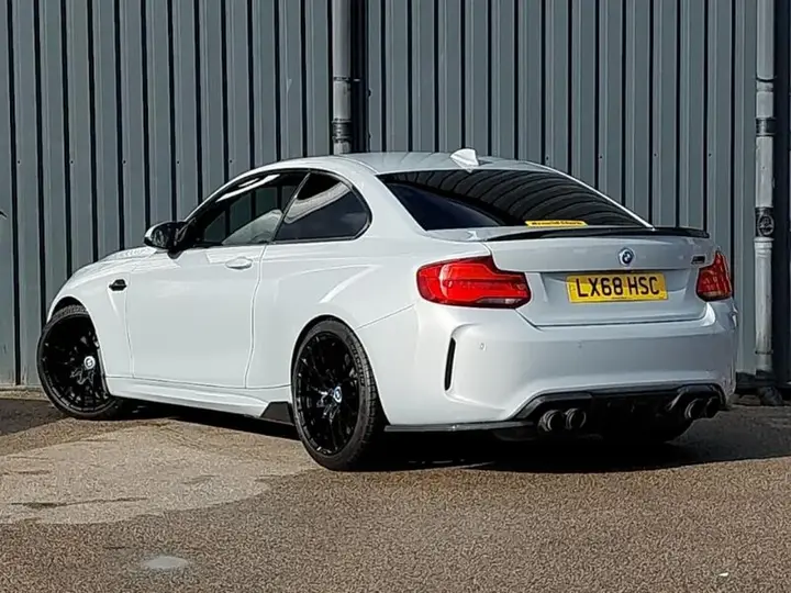 BMW M2 2019 photo 2