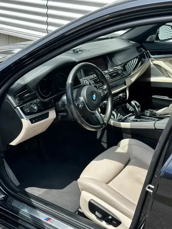 BMW 5 Series 2016 photo 2