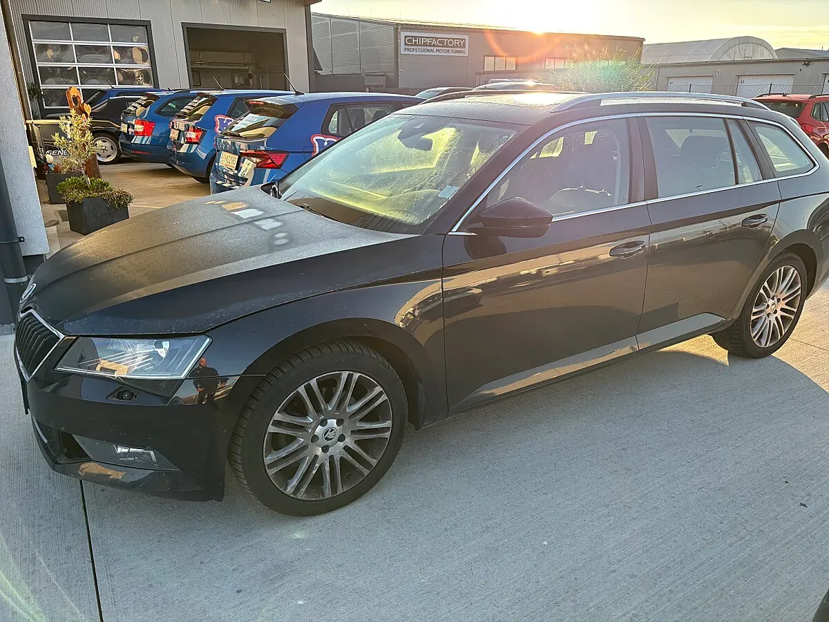Skoda Superb 2017 photo 3