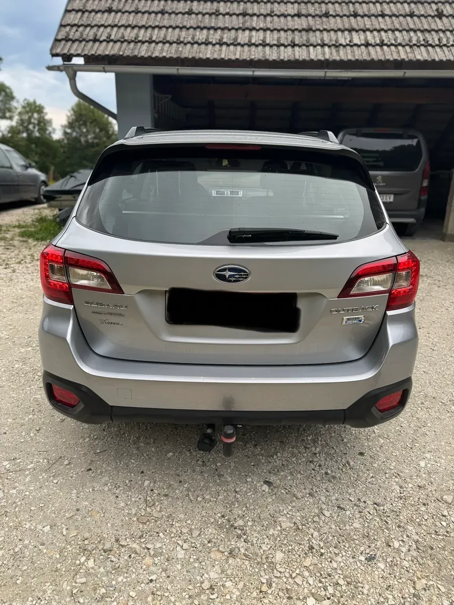 Subaru Outback 2015 photo 2