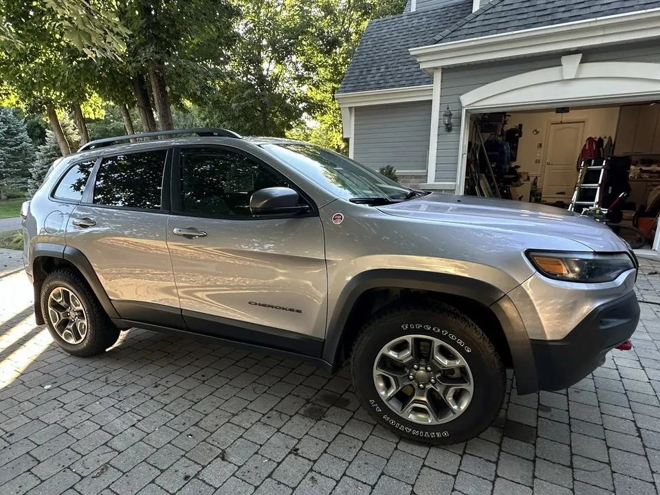 Jeep Cherokee 2019 photo 2