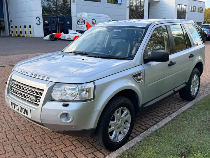 Land Rover Freelander 2 2010 photo 3