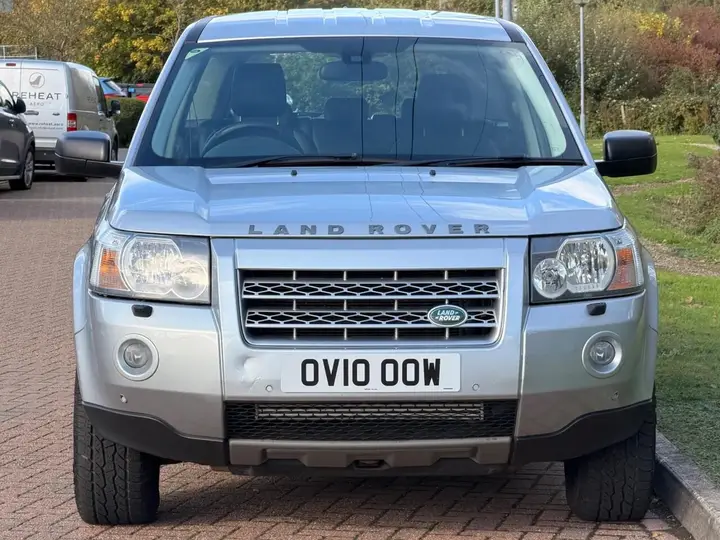 Land Rover Freelander 2 2010 photo 2