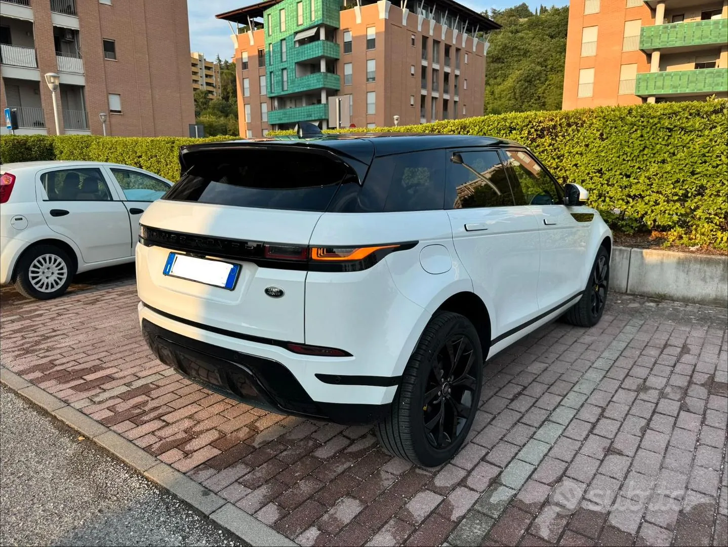 Land Rover Range Rover Evoque 2021 photo 4