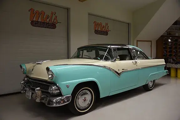 Ford Fairlane 1955 photo 2