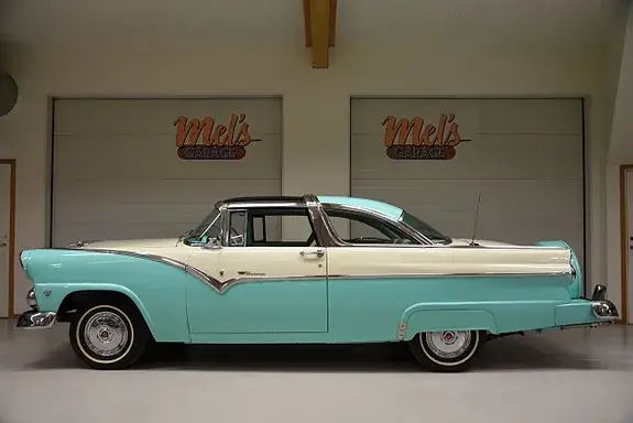 Ford Fairlane