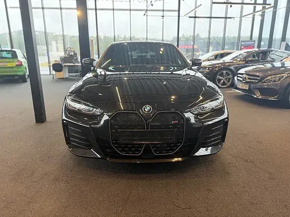 BMW I4 2023 photo 2