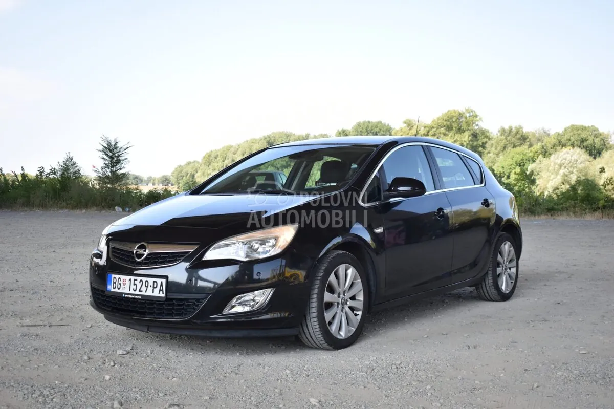 Opel Astra J
