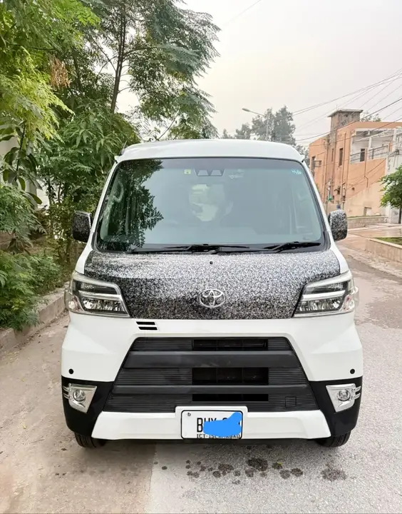 Toyota Pixis Van