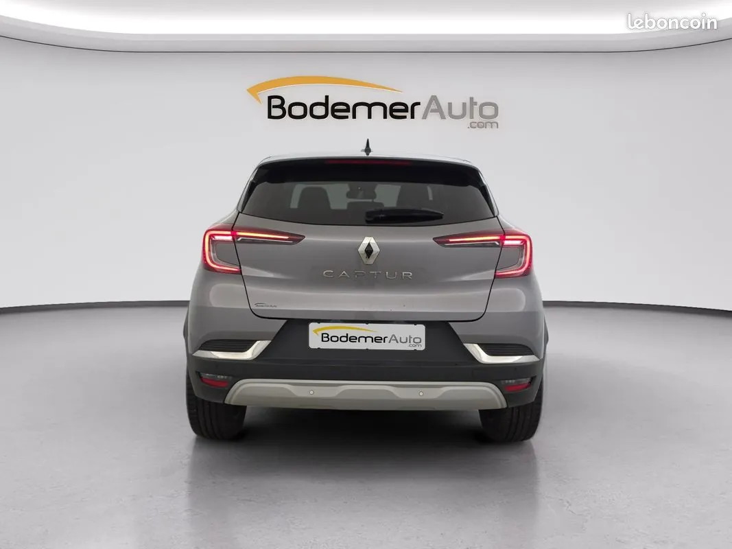 Renault Captur 2023 photo 4