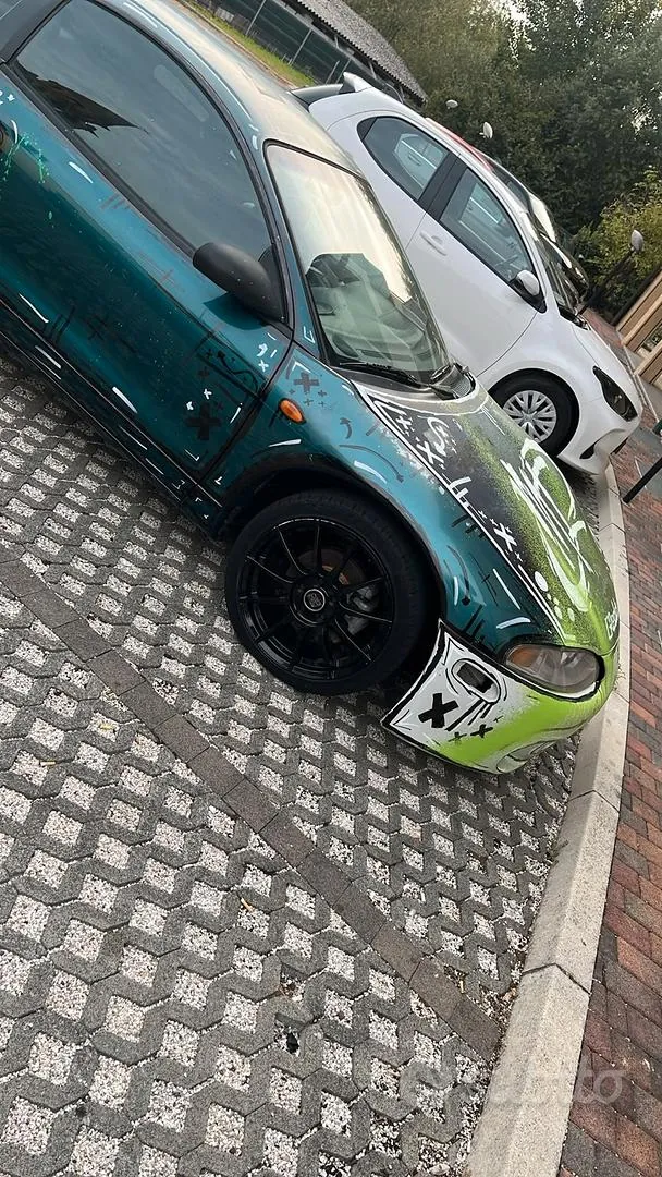 Mitsubishi Eclipse Gs 1998 photo 2