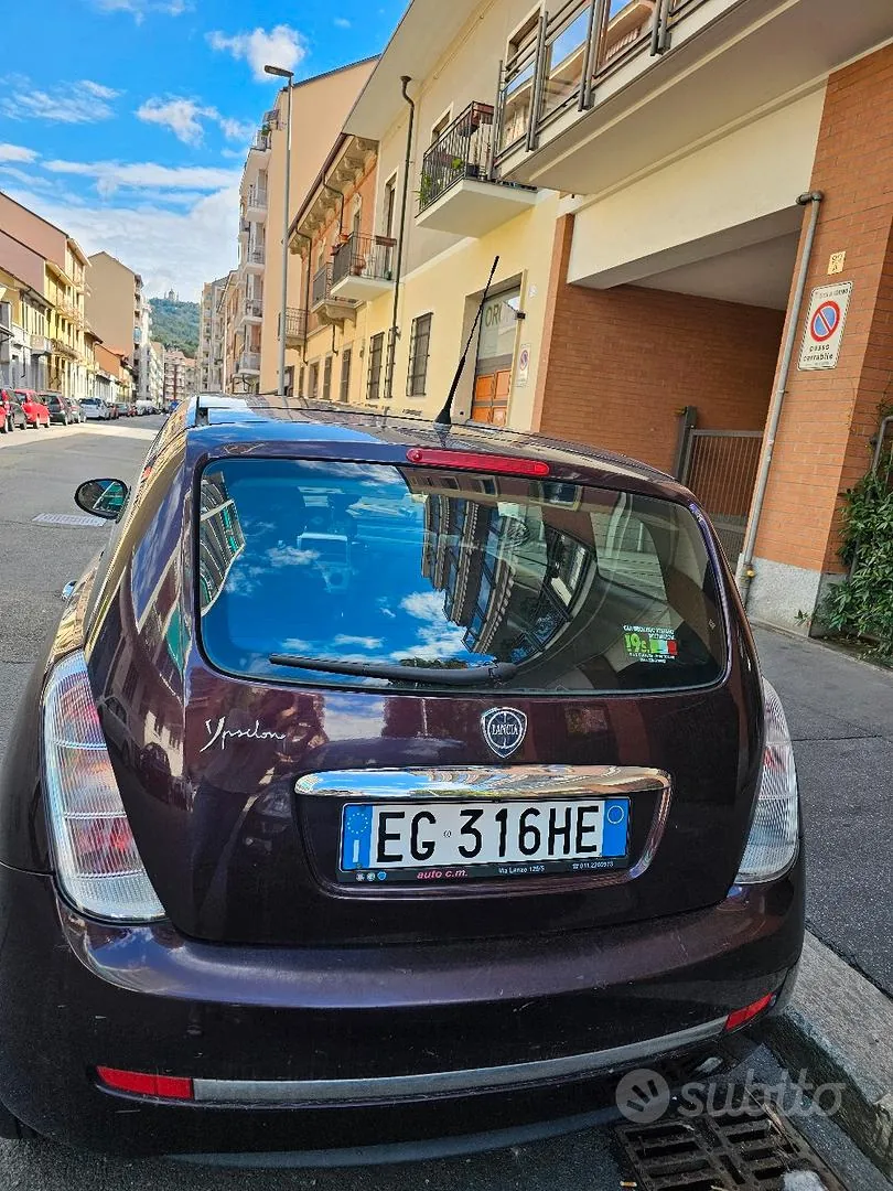 Lancia Ypsilon 2011 photo 3