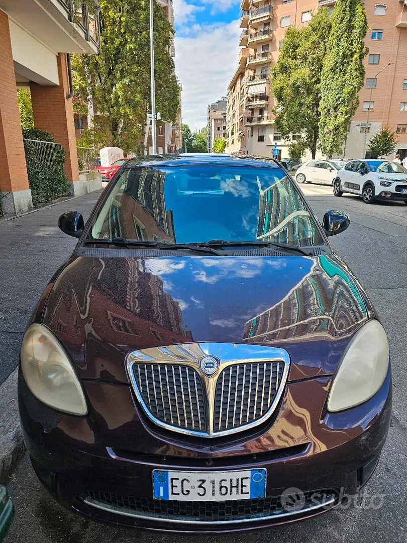 Lancia Ypsilon 2011 photo 2