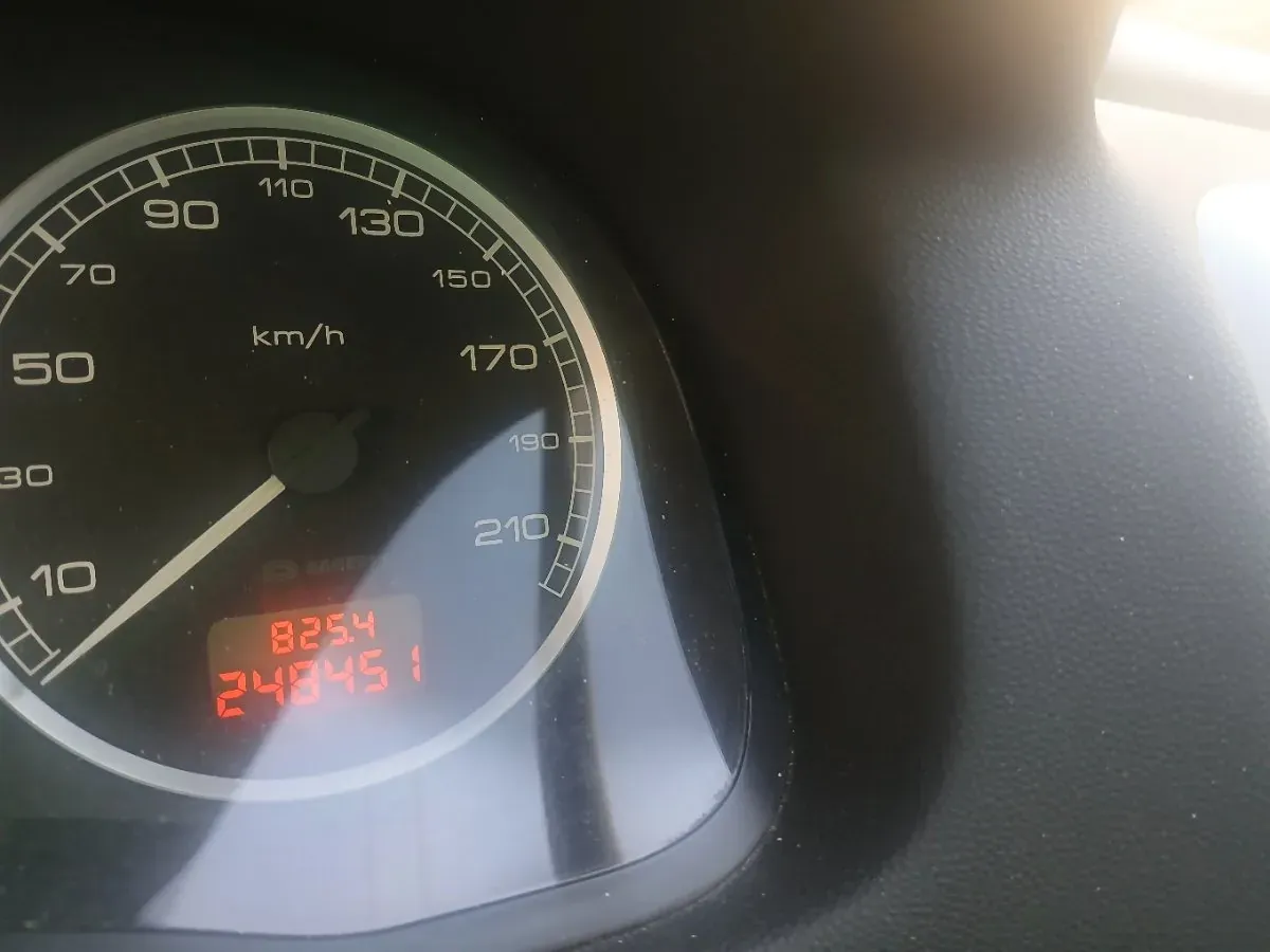 Peugeot 307 2004 photo 2