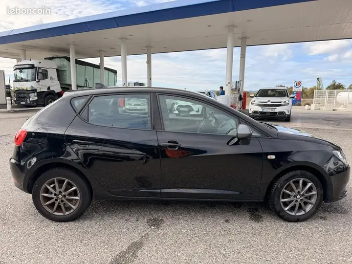 Seat Ibiza 2017 photo 4