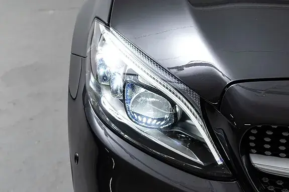 Mercedes-Benz C 300 E 2020 photo 4