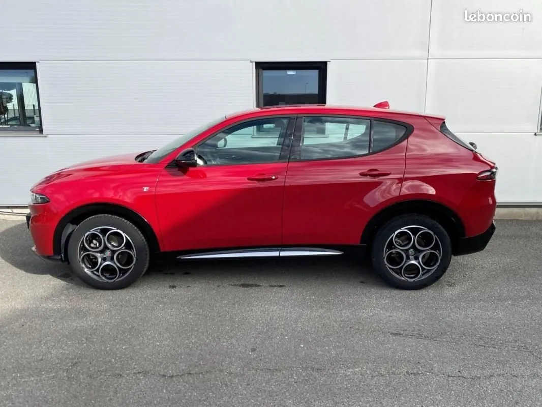 Alfa Romeo Tonale 2025 photo 2