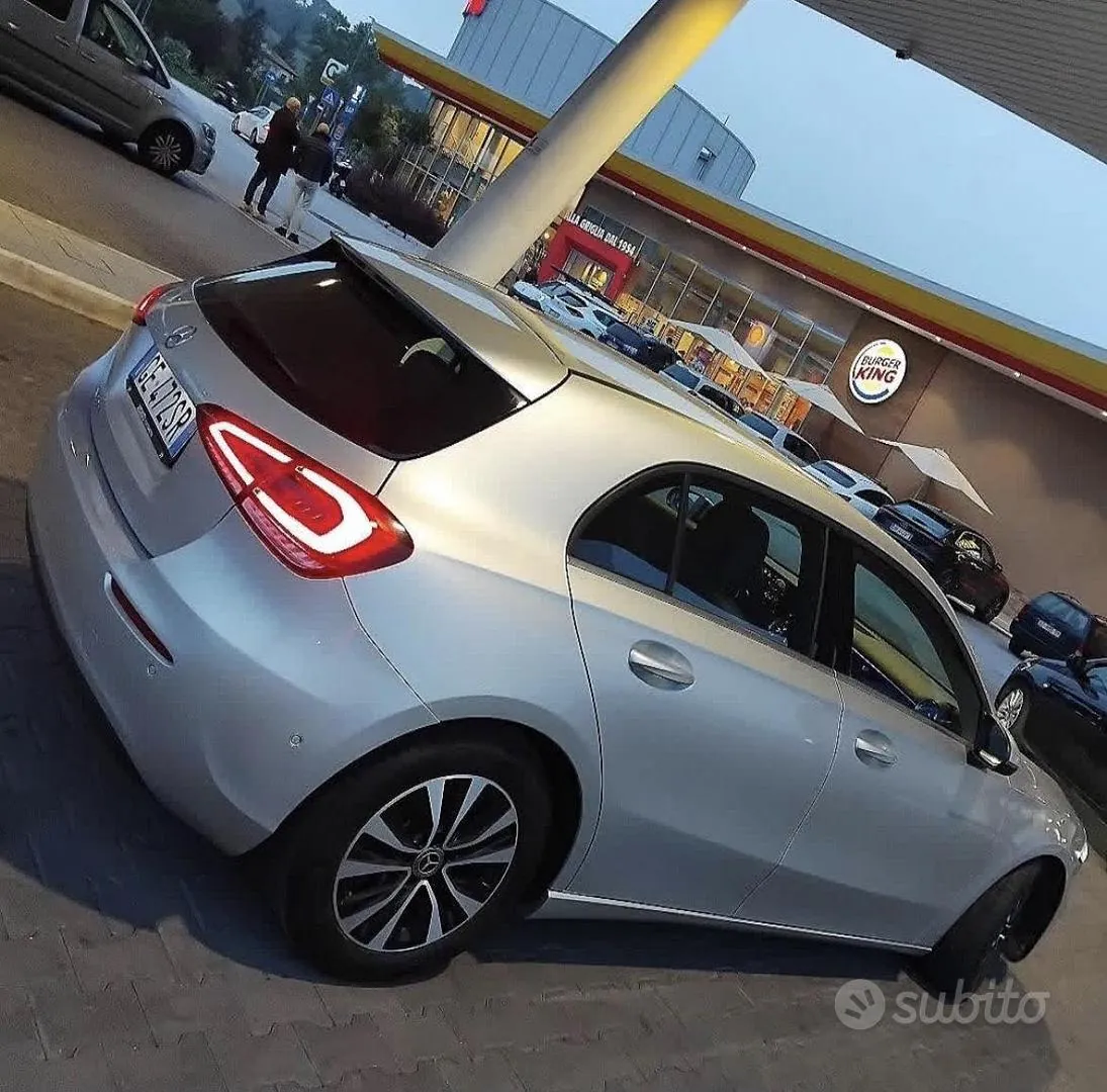 Mercedes-Benz A 180D 2021 photo 2