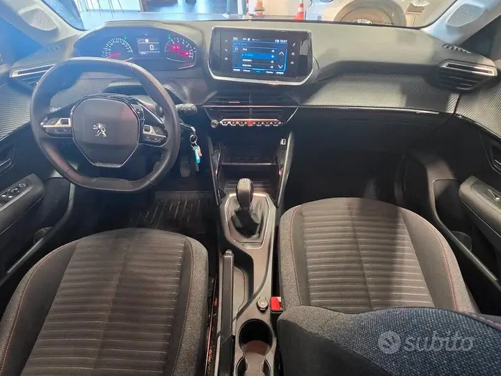 Peugeot 208 2023 photo 5