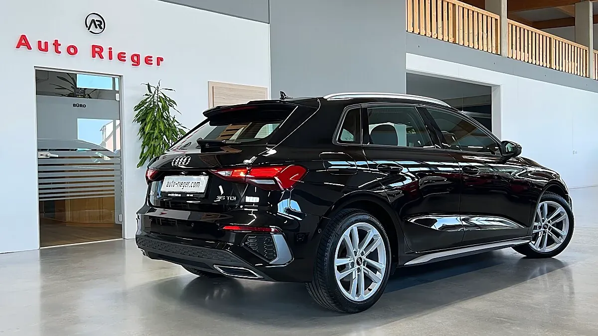 Audi A3 2023 photo 3