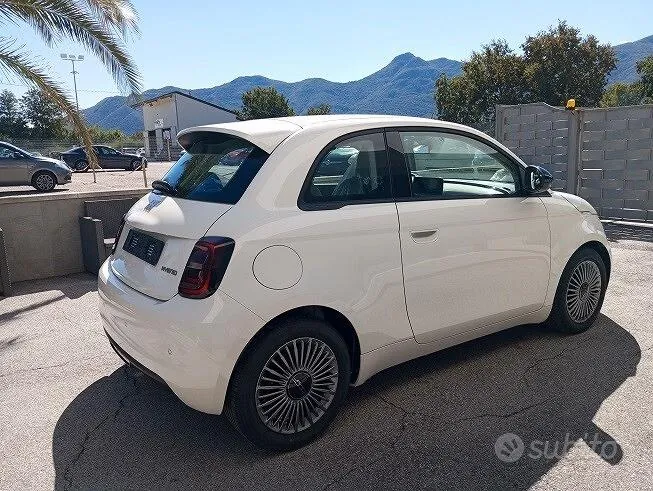 Fiat 500 2023 photo 4