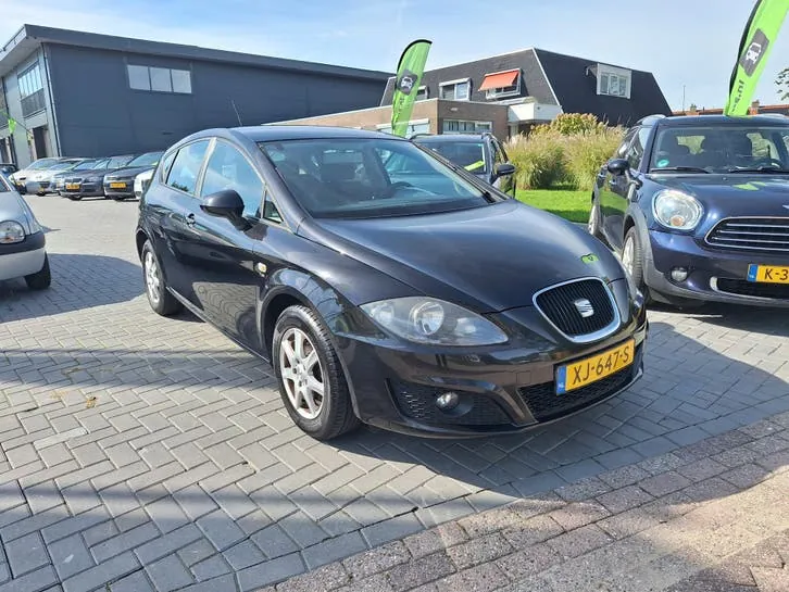 Seat Leon 2010 photo 2