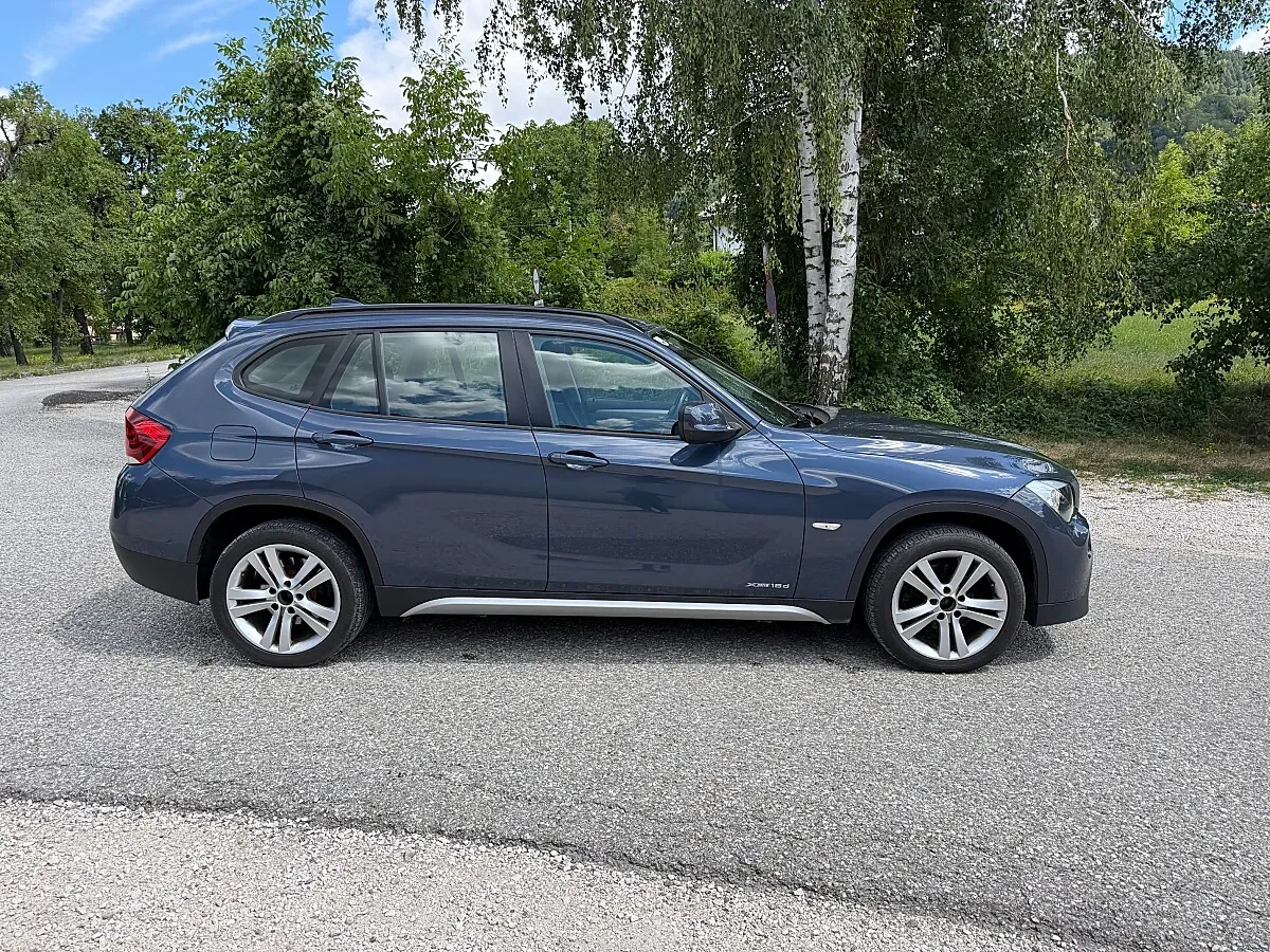 BMW X1 2012 photo 2