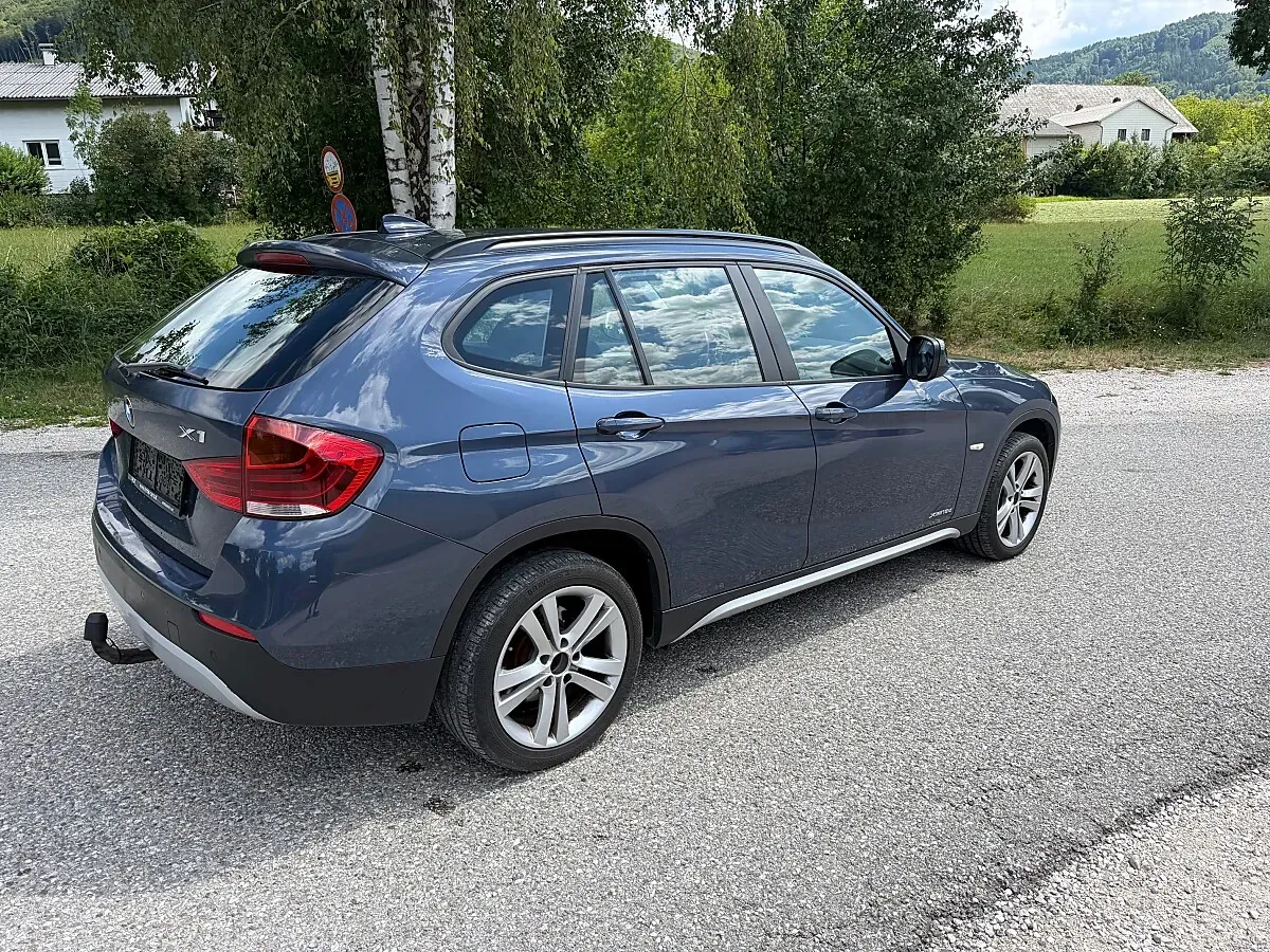 BMW X1 2012 photo 3