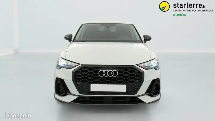 Audi Q3 2021 photo 2