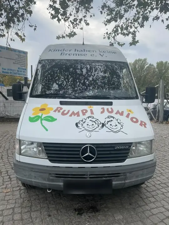 Mercedes-Benz Sprinter 208