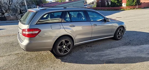 Mercedes-Benz E300 D 2010 photo 3