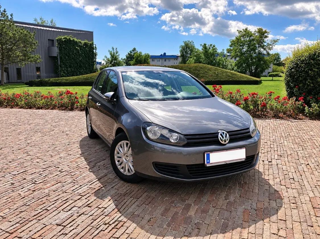 Volkswagen Golf 2010 photo 2