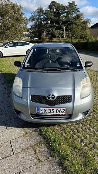 Toyota Yaris 2006 photo 3