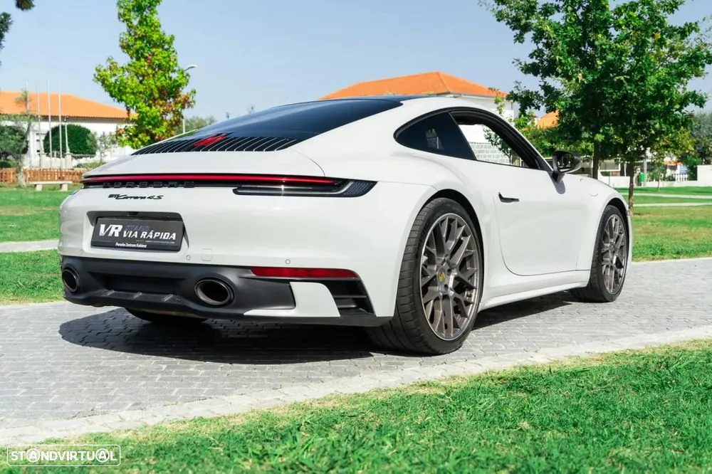 Porsche 911 (992) 2021 photo 4