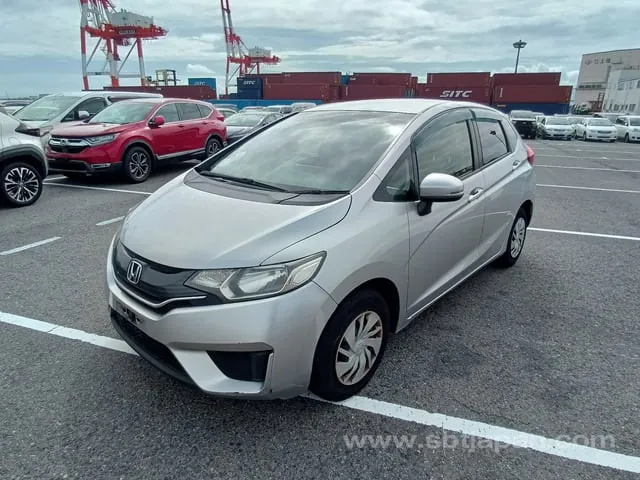 Honda Fit 2015 photo 2