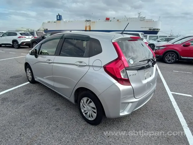 Honda Fit 2015 photo 3