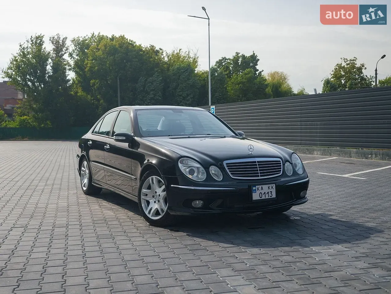 Mercedes-Benz E-Class 2002 photo 2