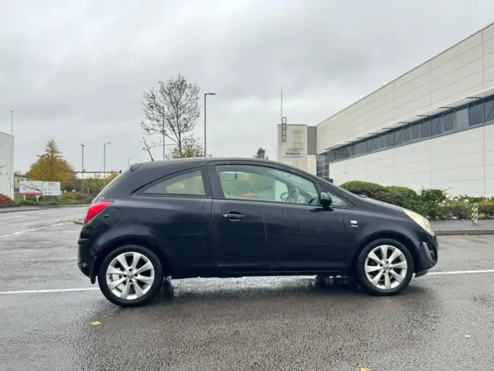 Vauxhall Corsa 2012 photo 4