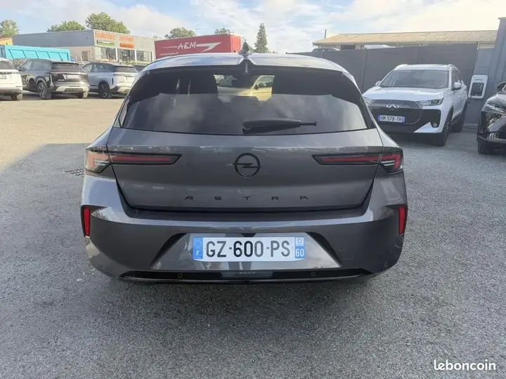 Opel Astra 2024 photo 4