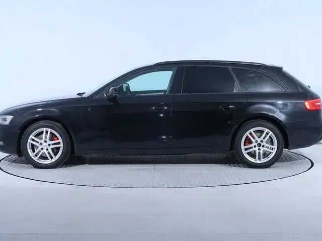 Audi A4 Avant 2015 photo 2
