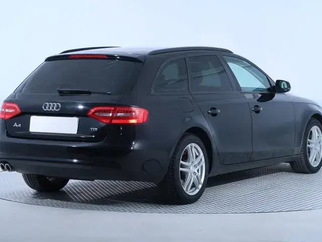 Audi A4 Avant 2015 photo 4