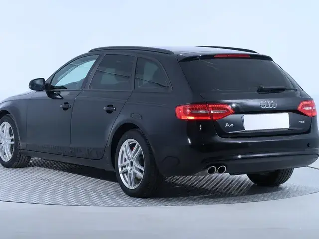 Audi A4 Avant 2015 photo 3