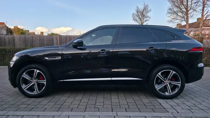 Jaguar F-Pace 2016 photo 5