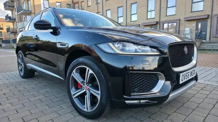 Jaguar F-Pace