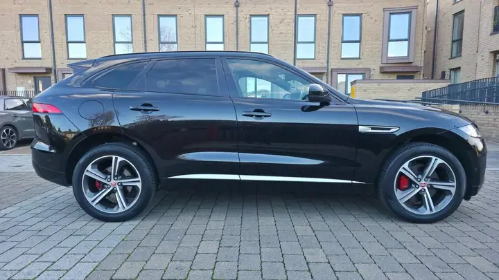 Jaguar F-Pace 2016 photo 4