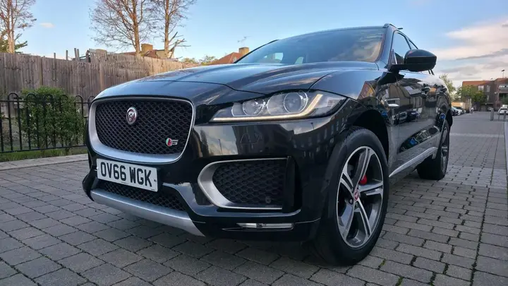 Jaguar F-Pace 2016 photo 3